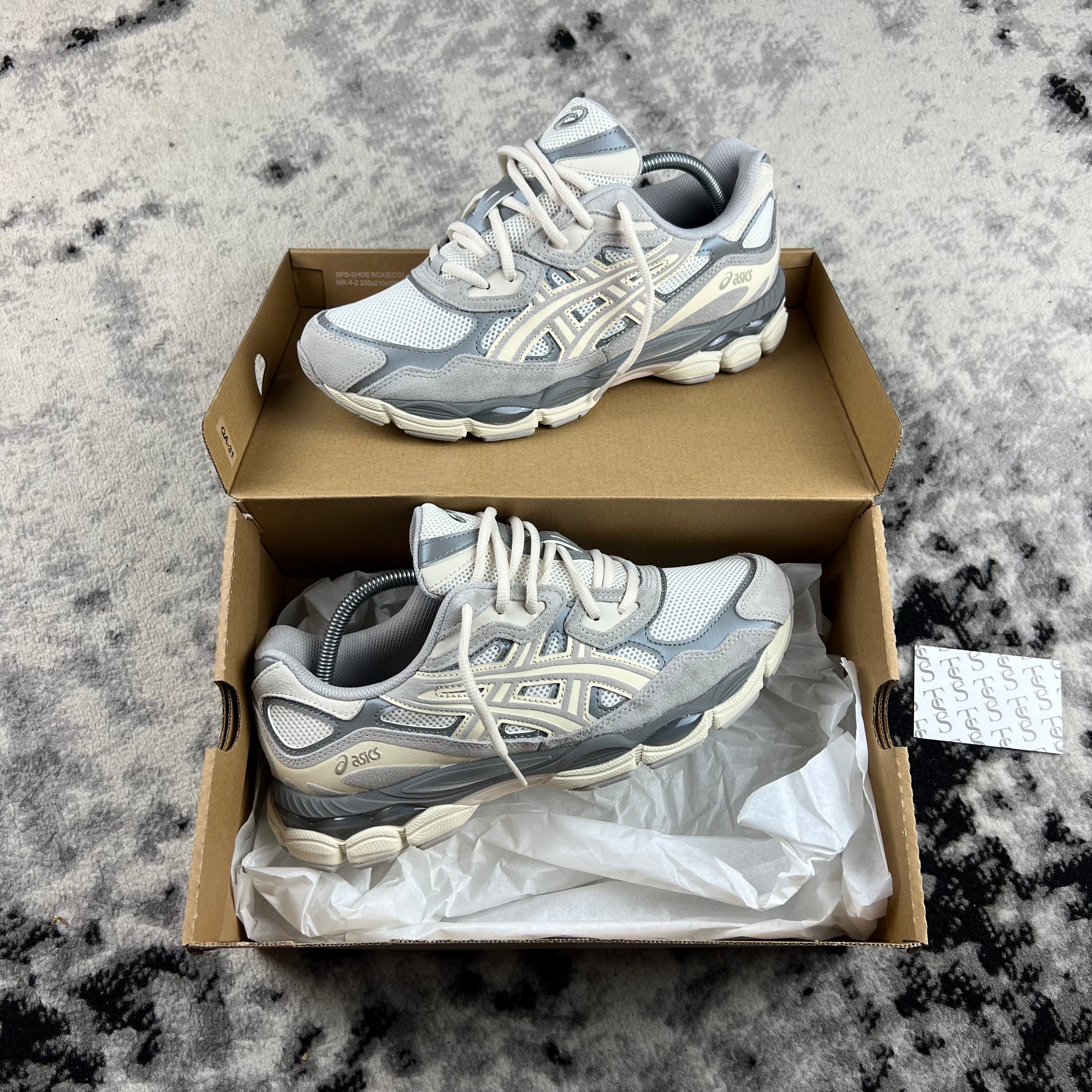 ASICS GEL NYC - CREAM / OYSTER GREY – The Selected Shopper