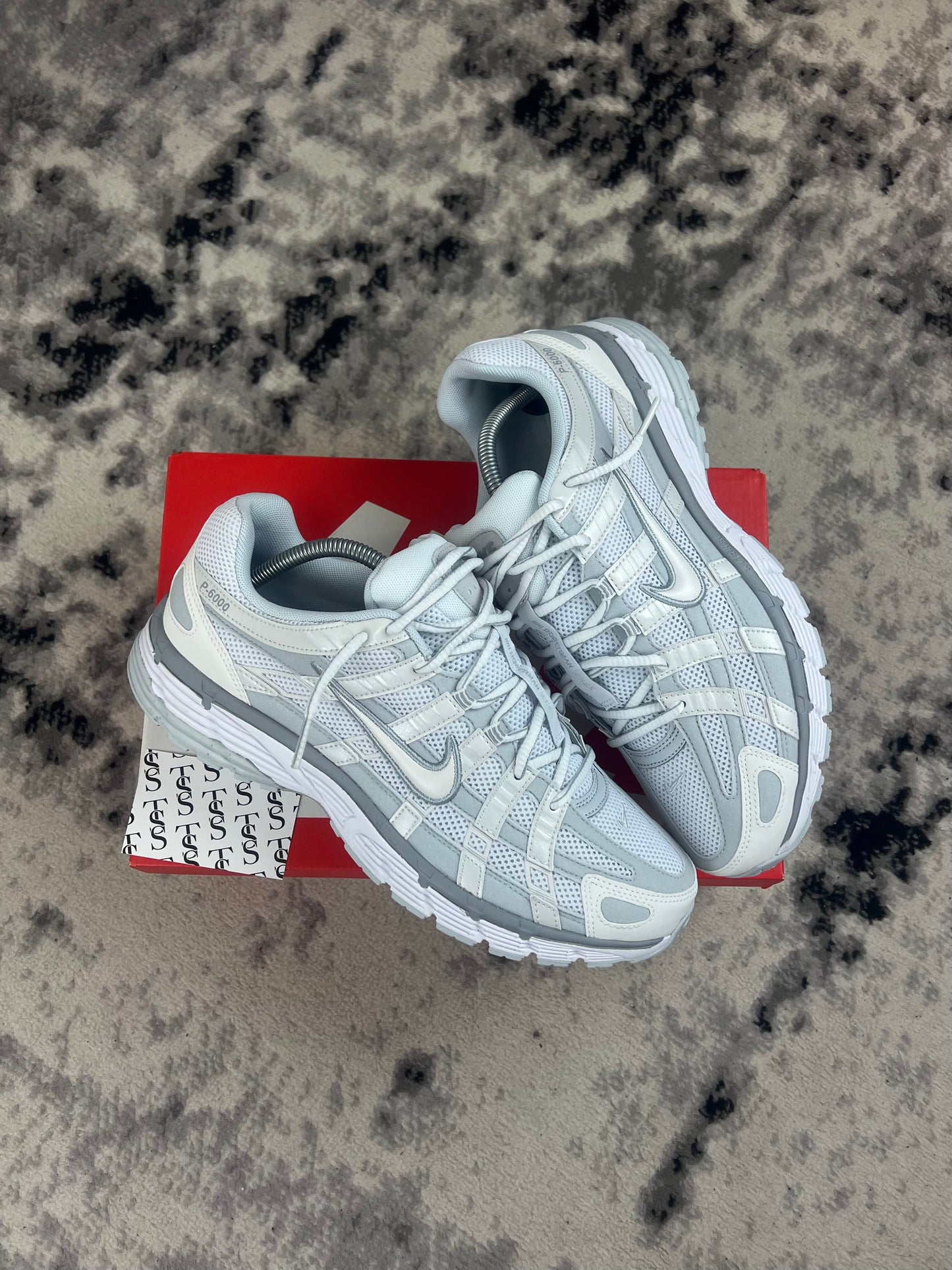 NIKE P-6000 - SUMMIT WHITE