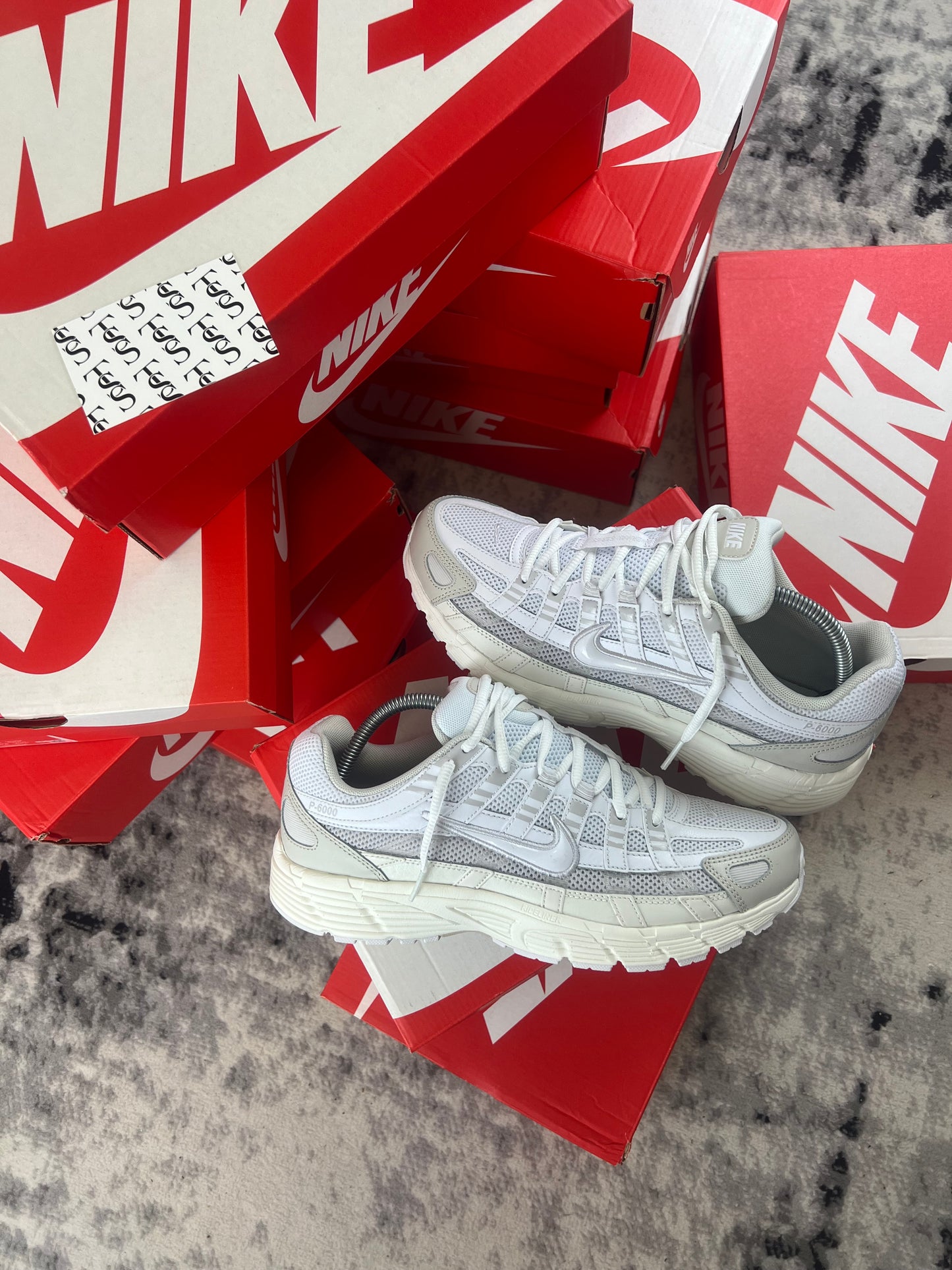 NIKE P-6000 - SAIL WHITE / VAST GREY