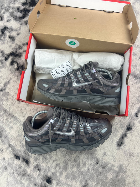NIKE P-6000 - CAVE STONE