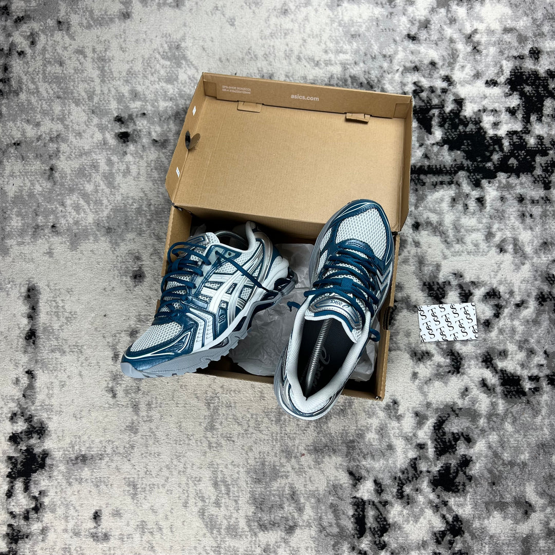 ASICS KAYANO 14 - GLACIER GREY / PURE WHITE SILVER