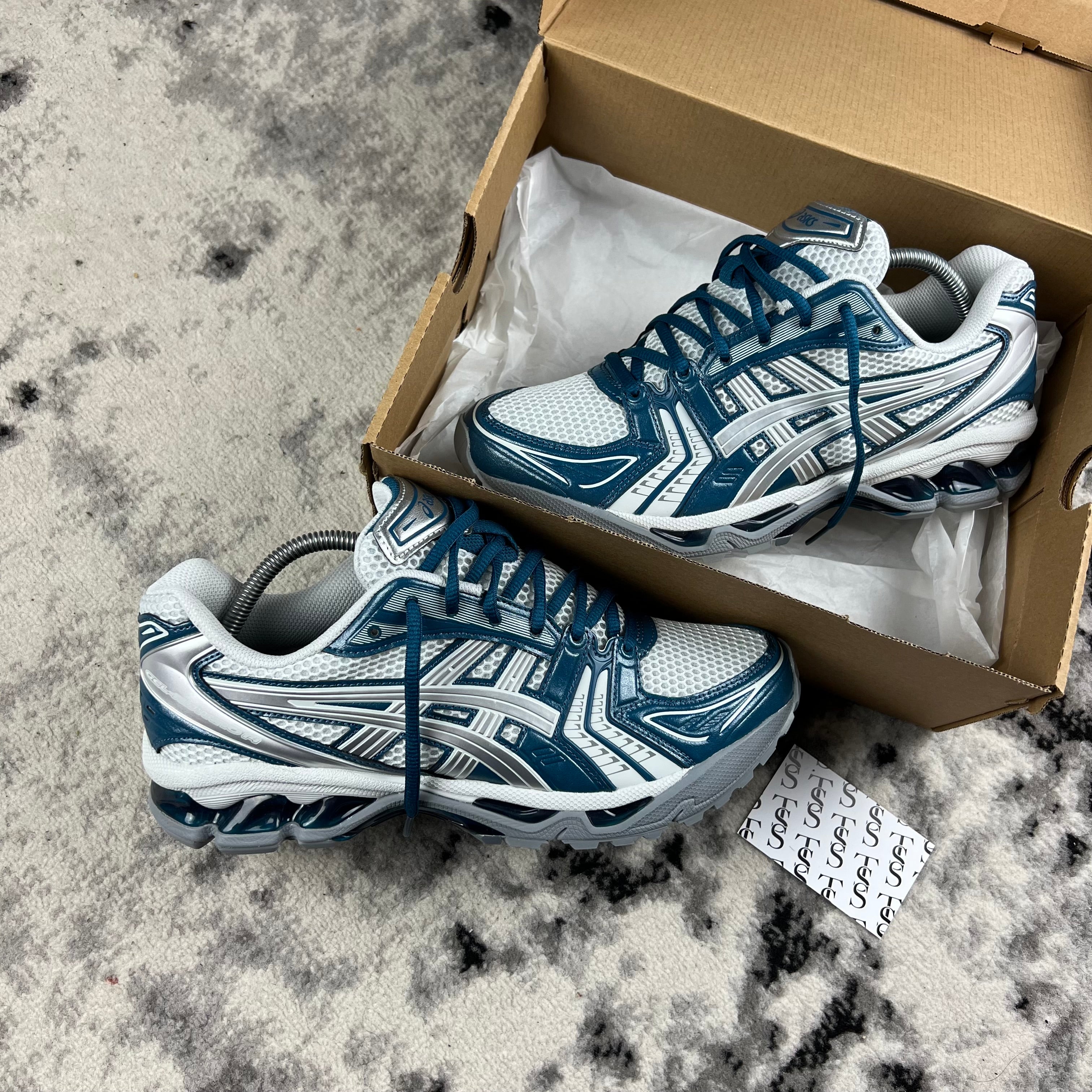 ASICS KAYONO 14 - GLACIER GREY / PURE WHITE SILVER