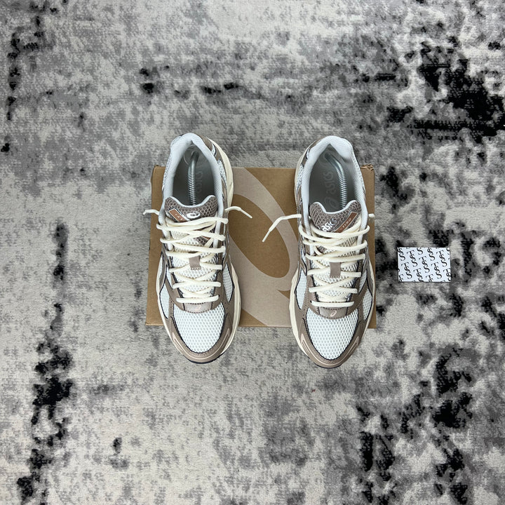 ASICS 1130 - CREAM / CINNAMON