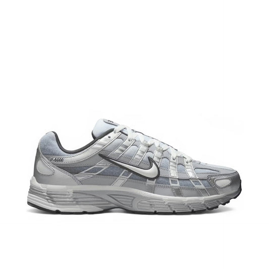 NIKE P-6000 - METALLIC / WOLF GREY