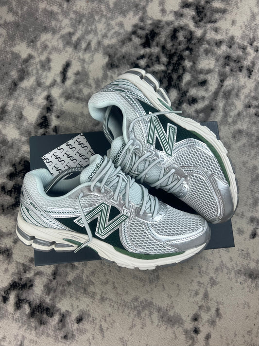 NEW BALANCE 860v2 - MALLARD GREEN