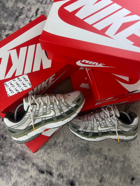 NIKE P-6000 - CARGO KHAKI
