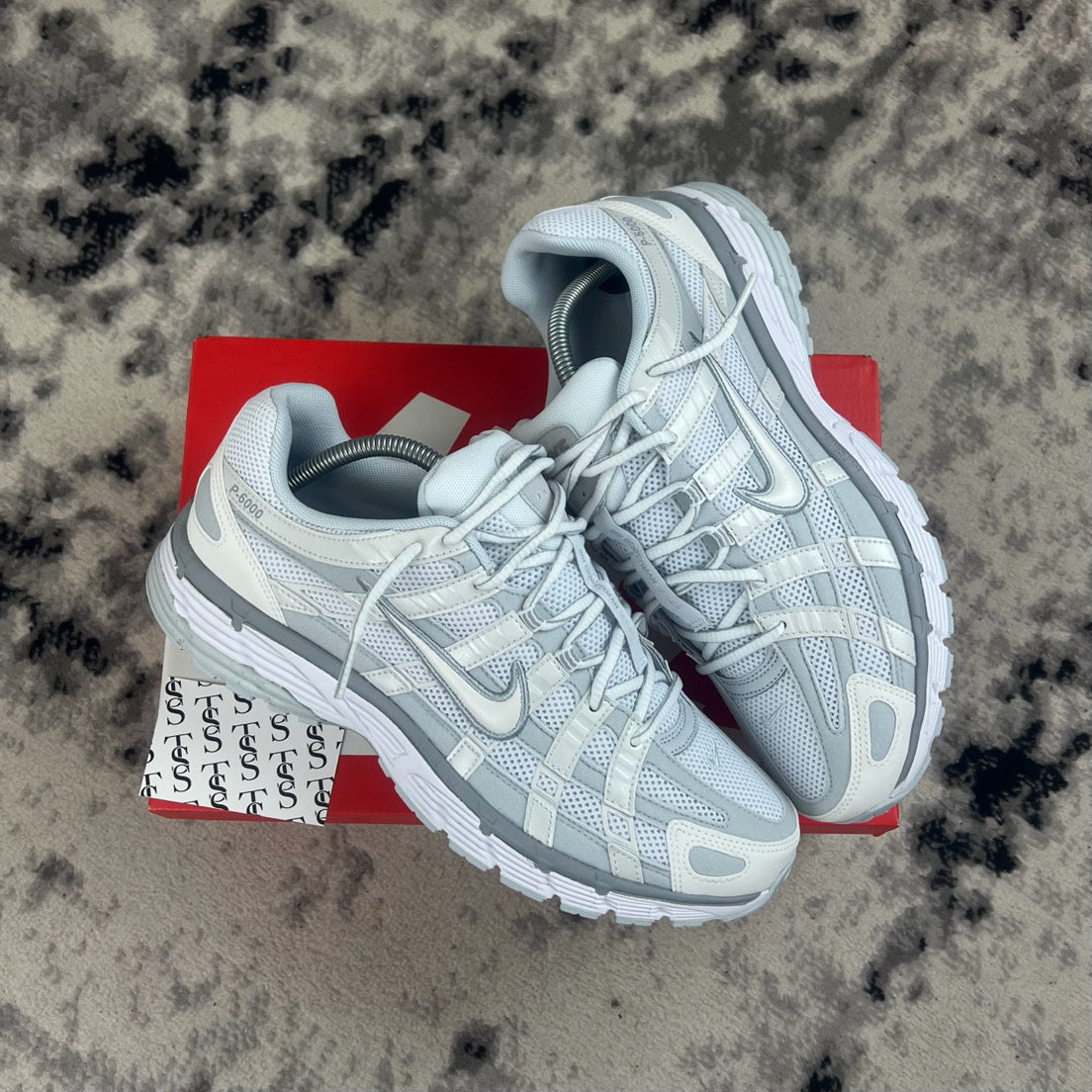 NIKE P-6000 - SUMMIT WHITE