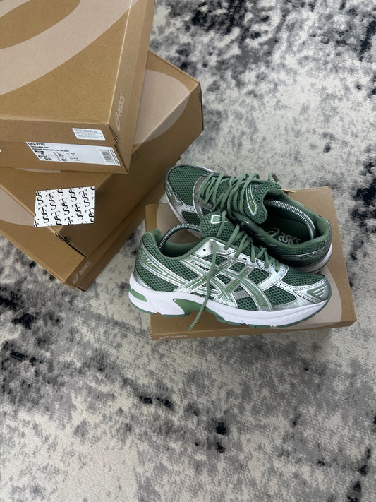 ASICS 1130 - SWAMP GREEN