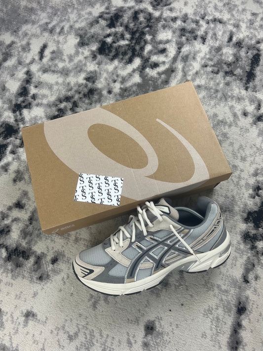 ASICS 1130 - OYSTER / CLAY GREY
