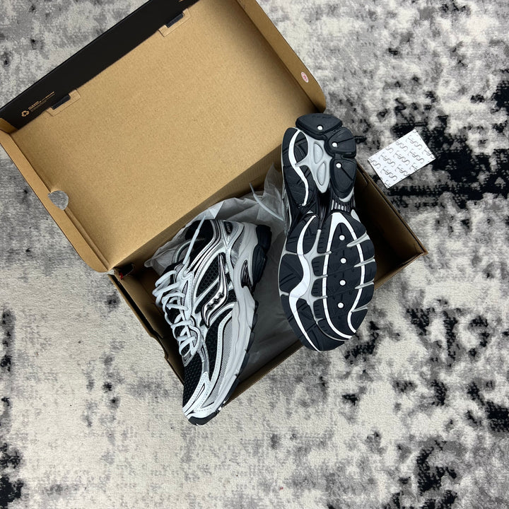 SAUCONY PROGRID OMNI-9 OG - BLACK / GREY