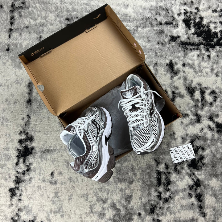 SAUCONY PROGRID OMNI-9 OG - WHITE / BROWN